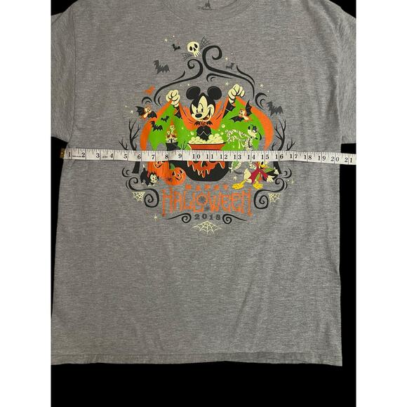 Disney Parks Halloween 2018 Mickey Mouse T-Shirt Limited Edition Size Large Gray - Picture 8 of 8